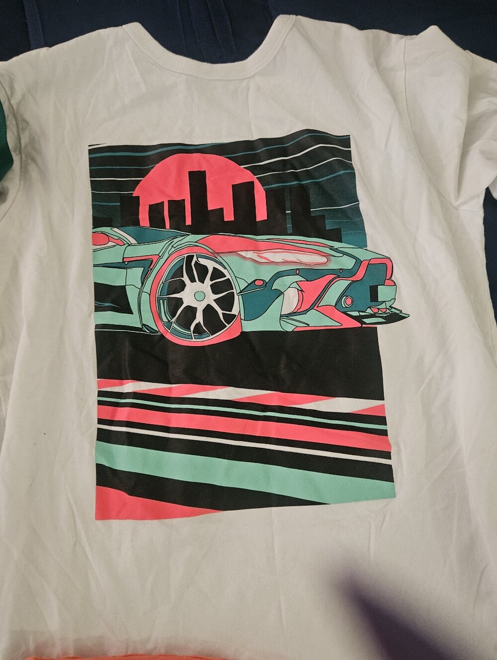 3 Graphic Tees - Picture 5 of 9
